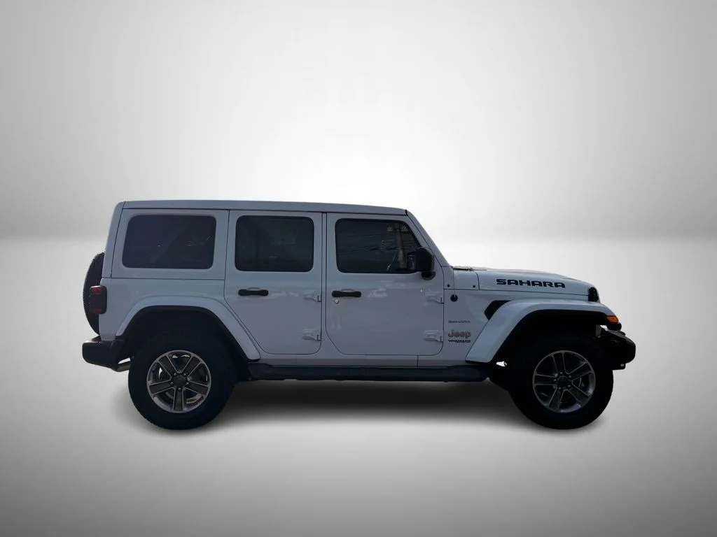 Used 2020 White Jeep Unlimited Sahara image 5