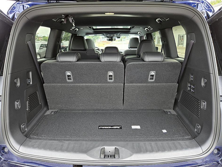 2026 Nissan Armada PRO-4X - Photo 12