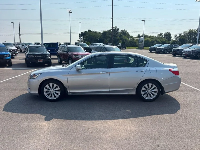 Used 2014 Alabaster Silver Metallic Honda EX image 6