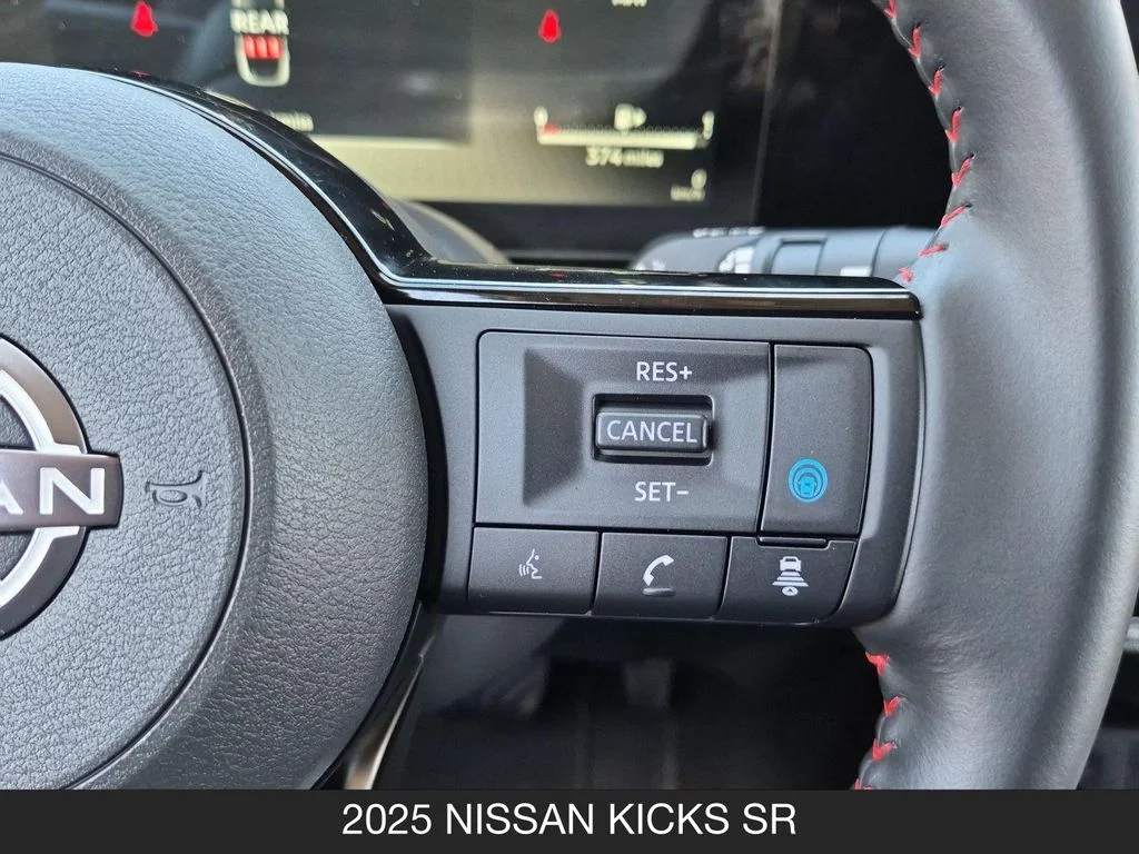 Used 2025 White Nissan SR image 18