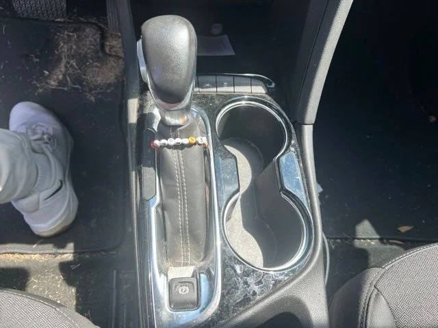 Used 2023  Buick Select image 15