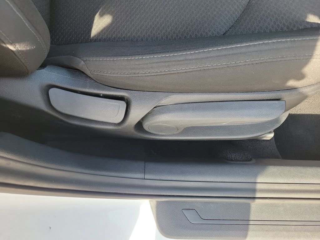 2017 Kia Optima LX - Photo 9