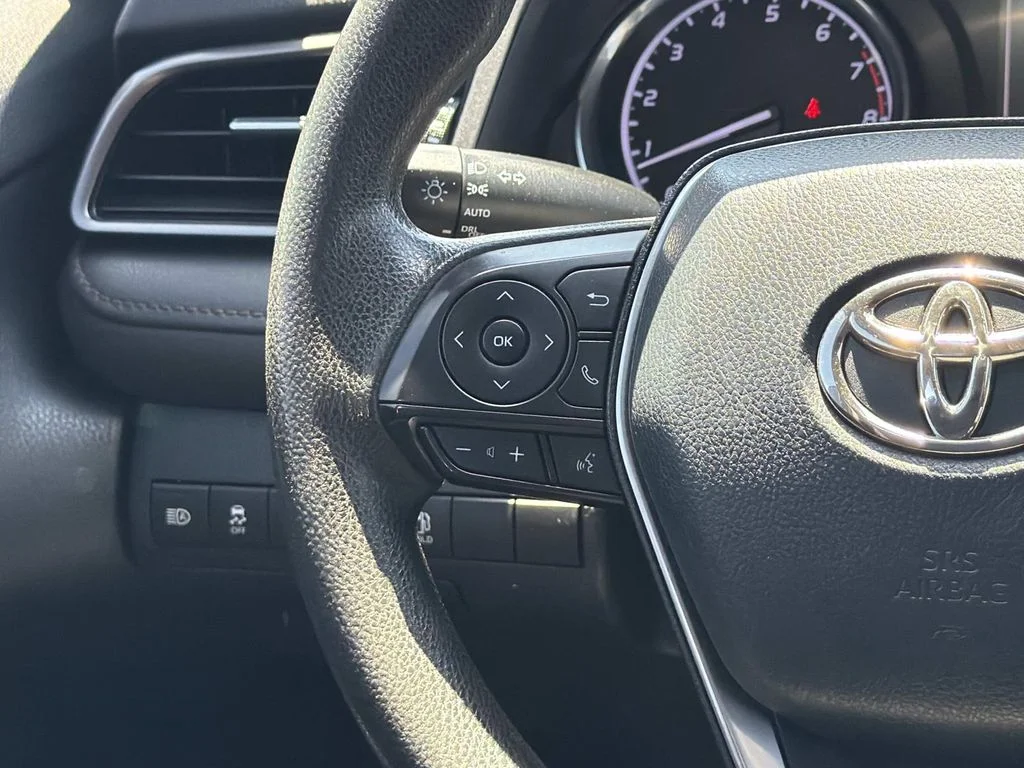 Used 2020 Midnight Black Metallic Toyota LE image 10