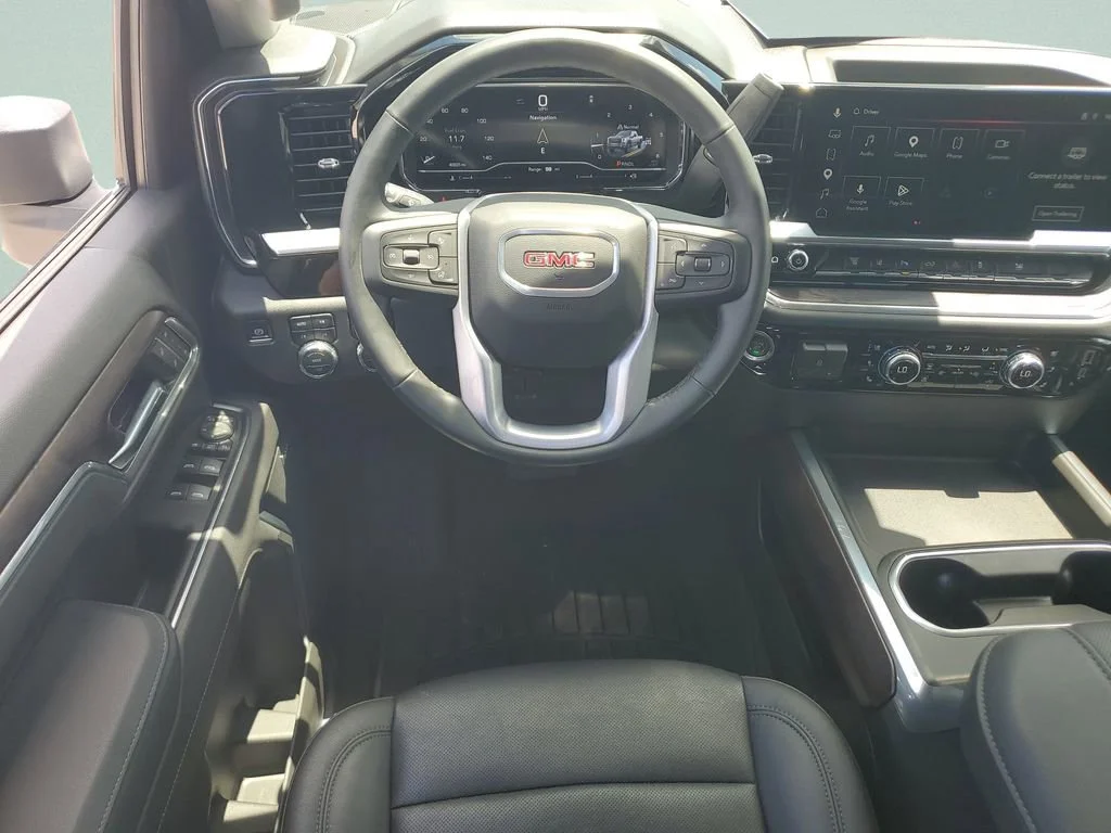 Certified Used 2025 Sterling Metallic GMC SLT image 15