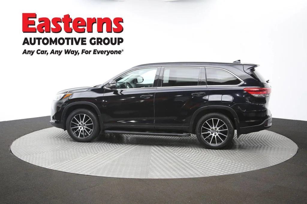 Used 2018 Black Toyota SE image 62