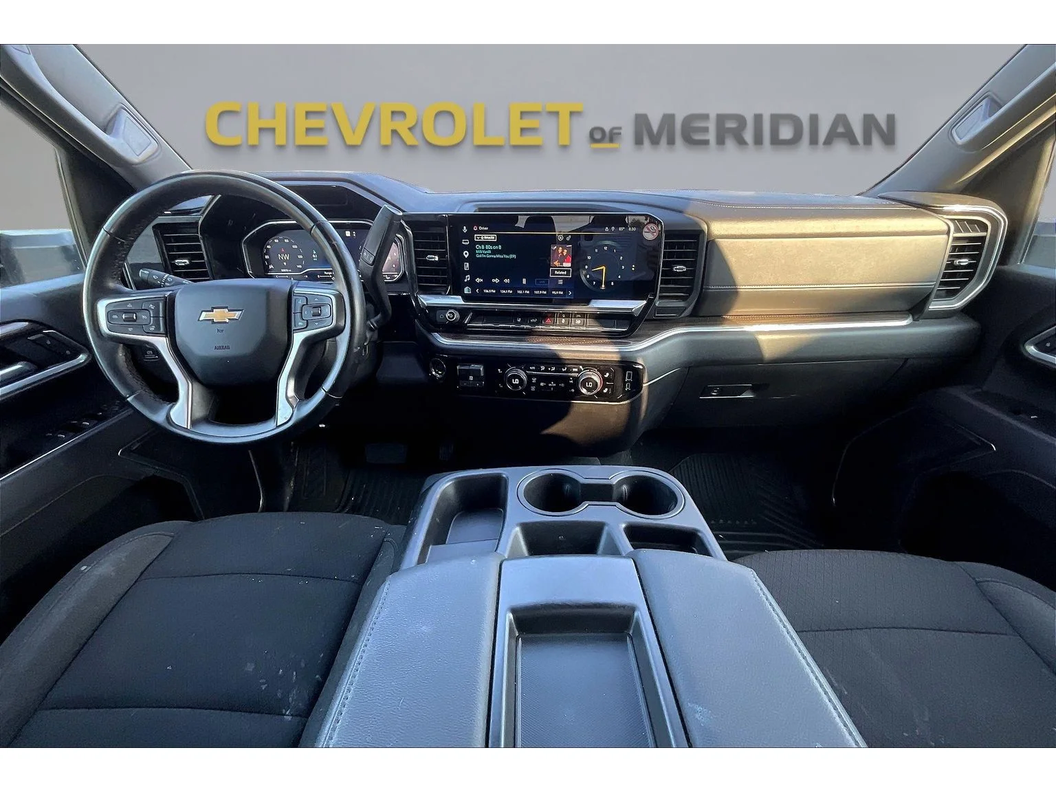 Used 2025 Summit White Chevrolet LT image 12