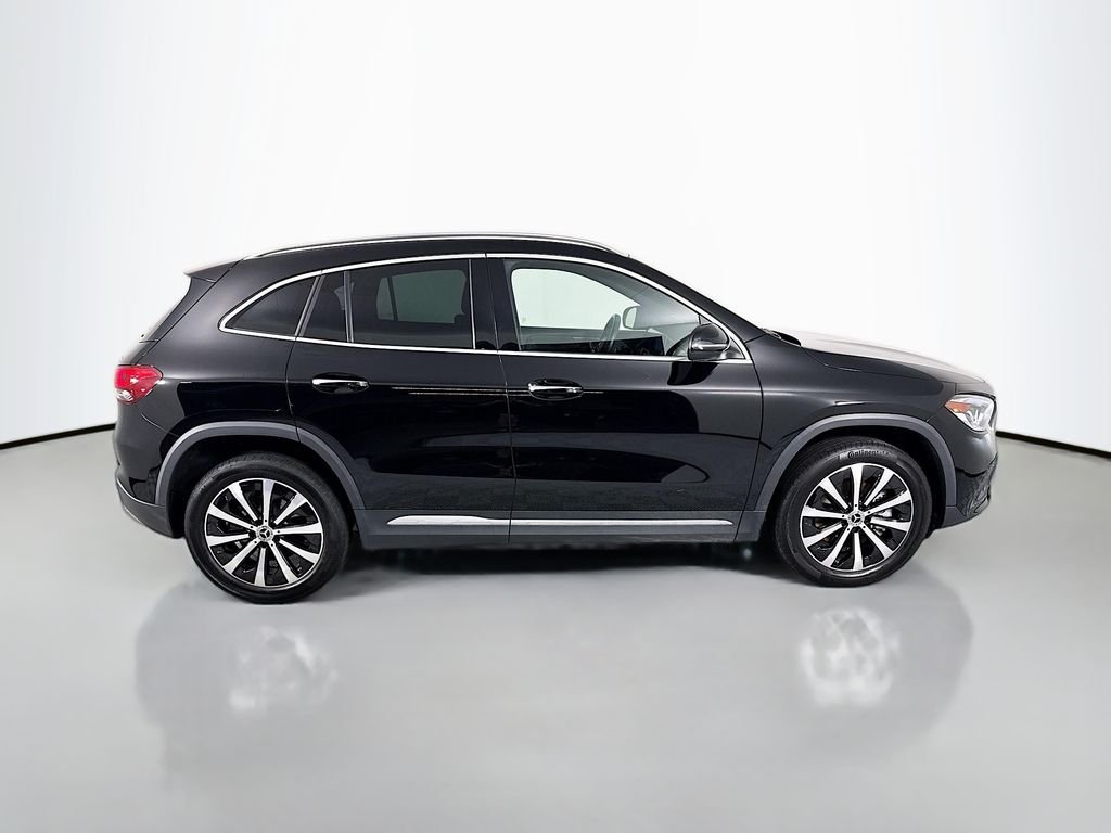 Used 2022 Black Mercedes-Benz GLA 250 image 8