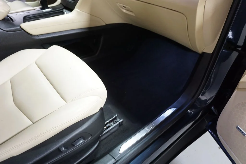 Used 2019 Harbor Blue Metallic Cadillac Base image 37