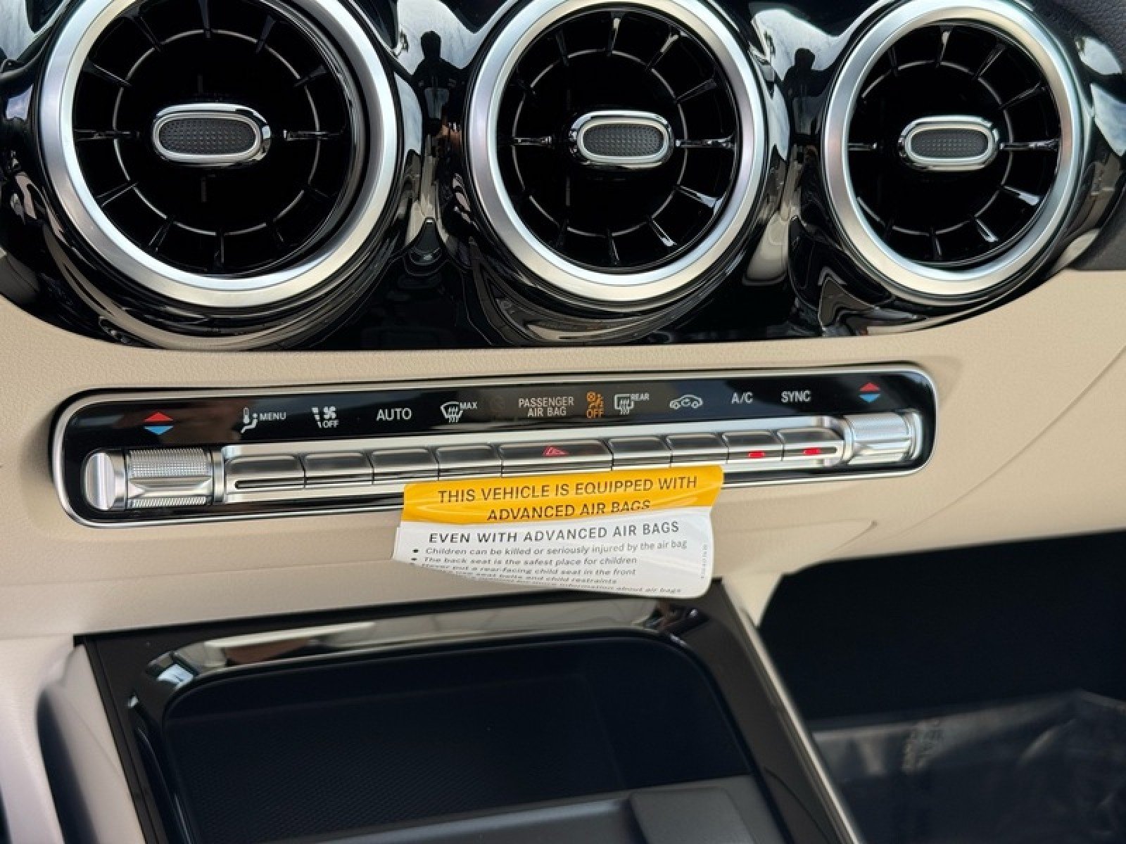 New 2026 Night Black Mercedes-Benz GLA 250 SUV image 25
