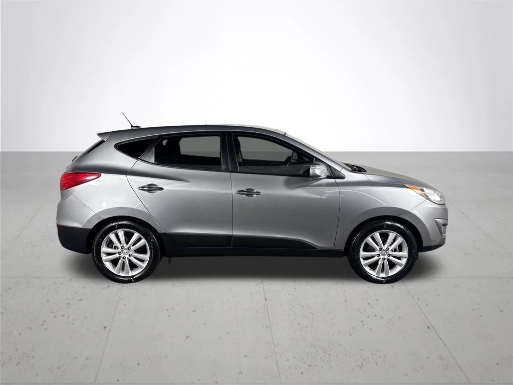 Used 2010 Gray Hyundai Limited image 5