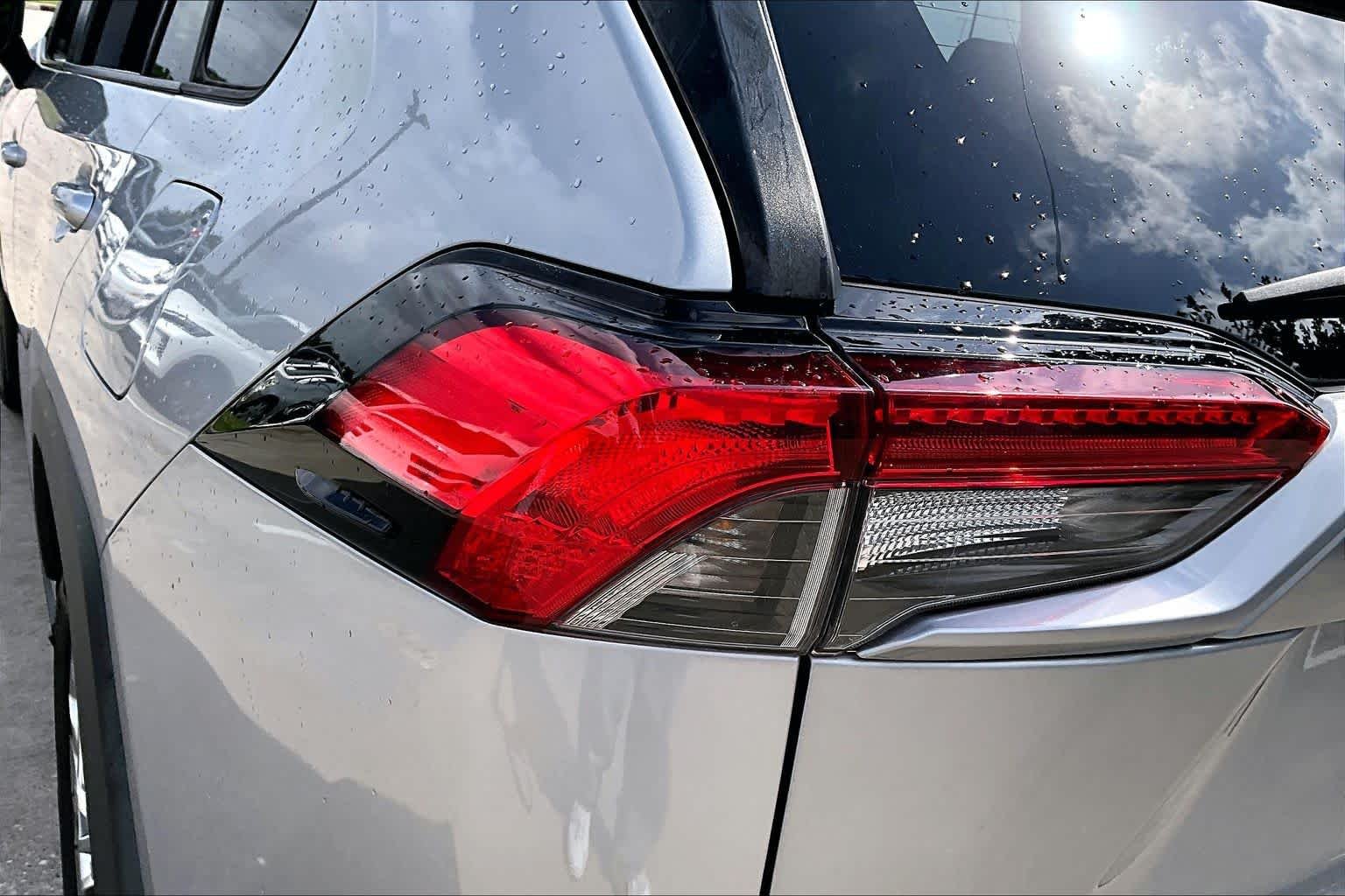 Used 2021 Silver Sky Metallic Toyota XLE Premium image 26