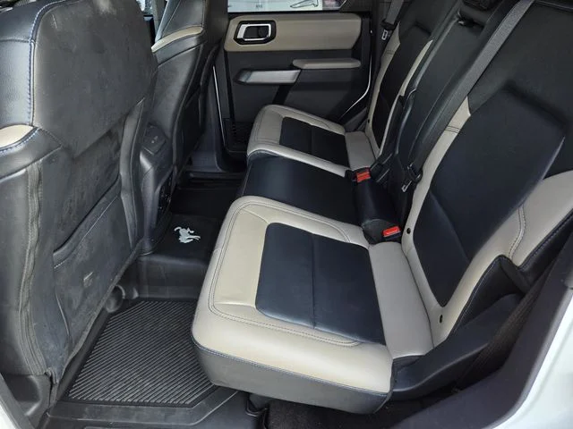 Used 2022 White Ford Wildtrak image 33