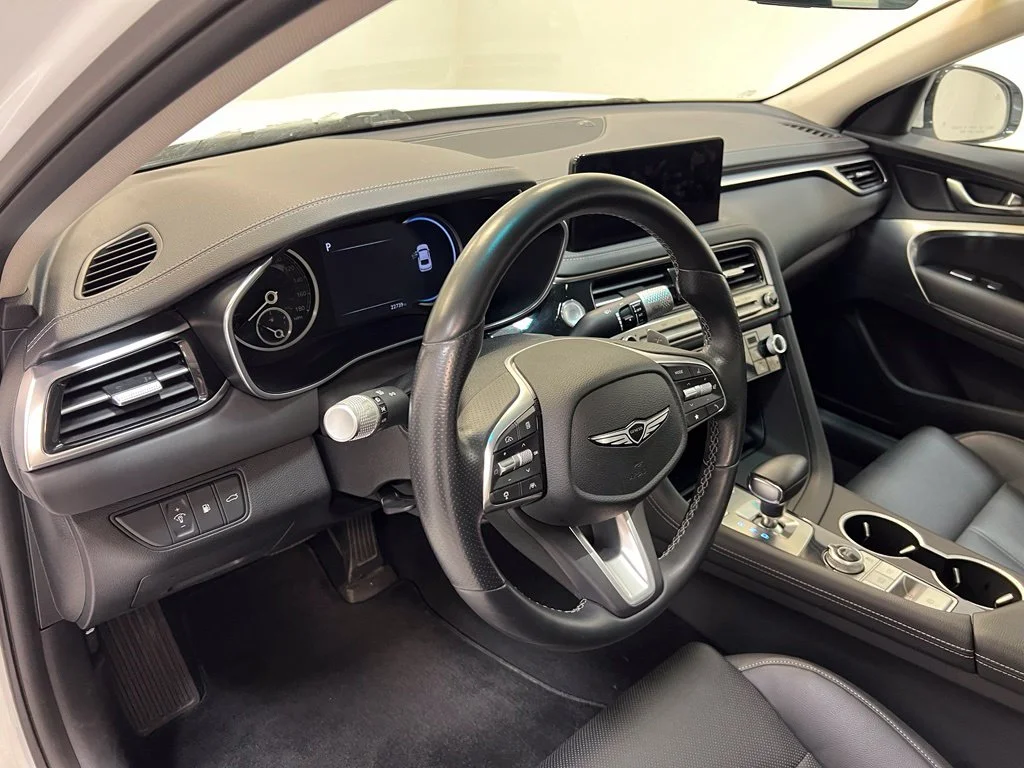 Used 2026 White Genesis 2.5T image 17