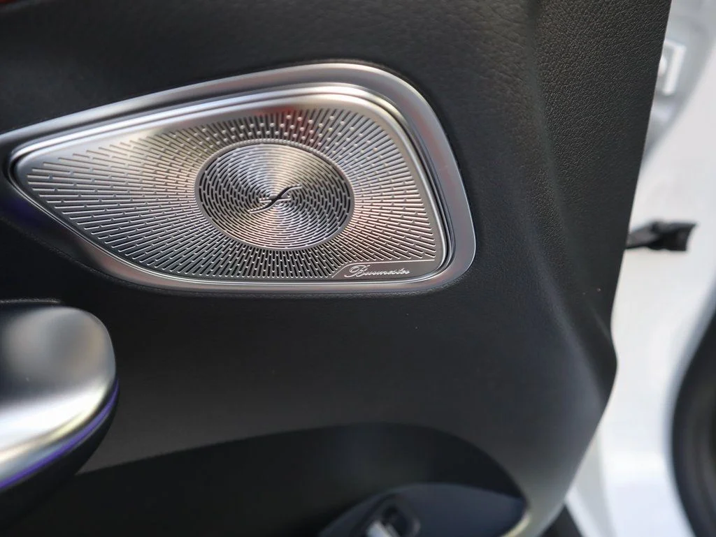 New 2026 MANUFAKTUR Moonlight White Metallic Mercedes-Benz GLC 43 AMG® image 29