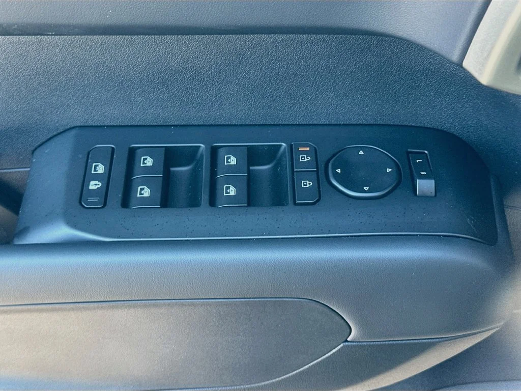 New 2027 Ebony Black Kia LX image 18