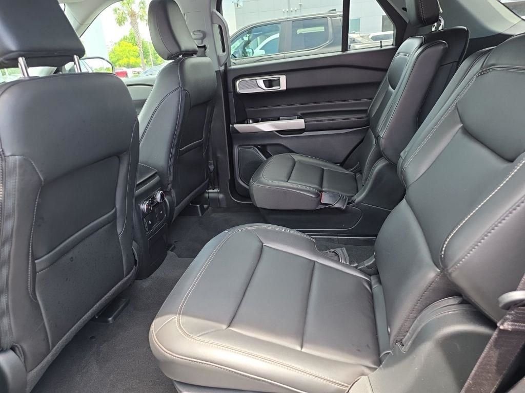 Used 2023 Silver Ford XLT image 33