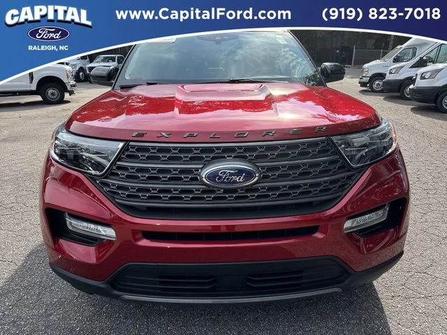 Used 2023 Red Ford XLT image 10