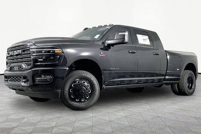New 2026 Diamond Black Crystal Pearl-Coat Exterior Paint RAM Laramie image 1