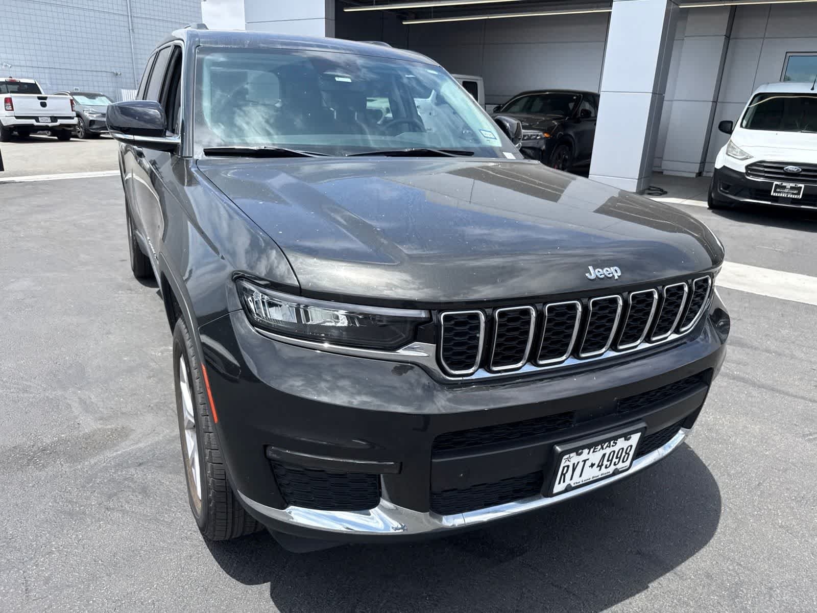 Used 2022 Rocky Mountain Pearlcoat Jeep Limited image 7