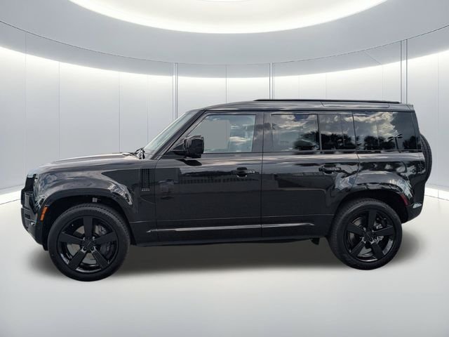 New 2026 Santorini Black Land Rover X-Dynamic SE image 2