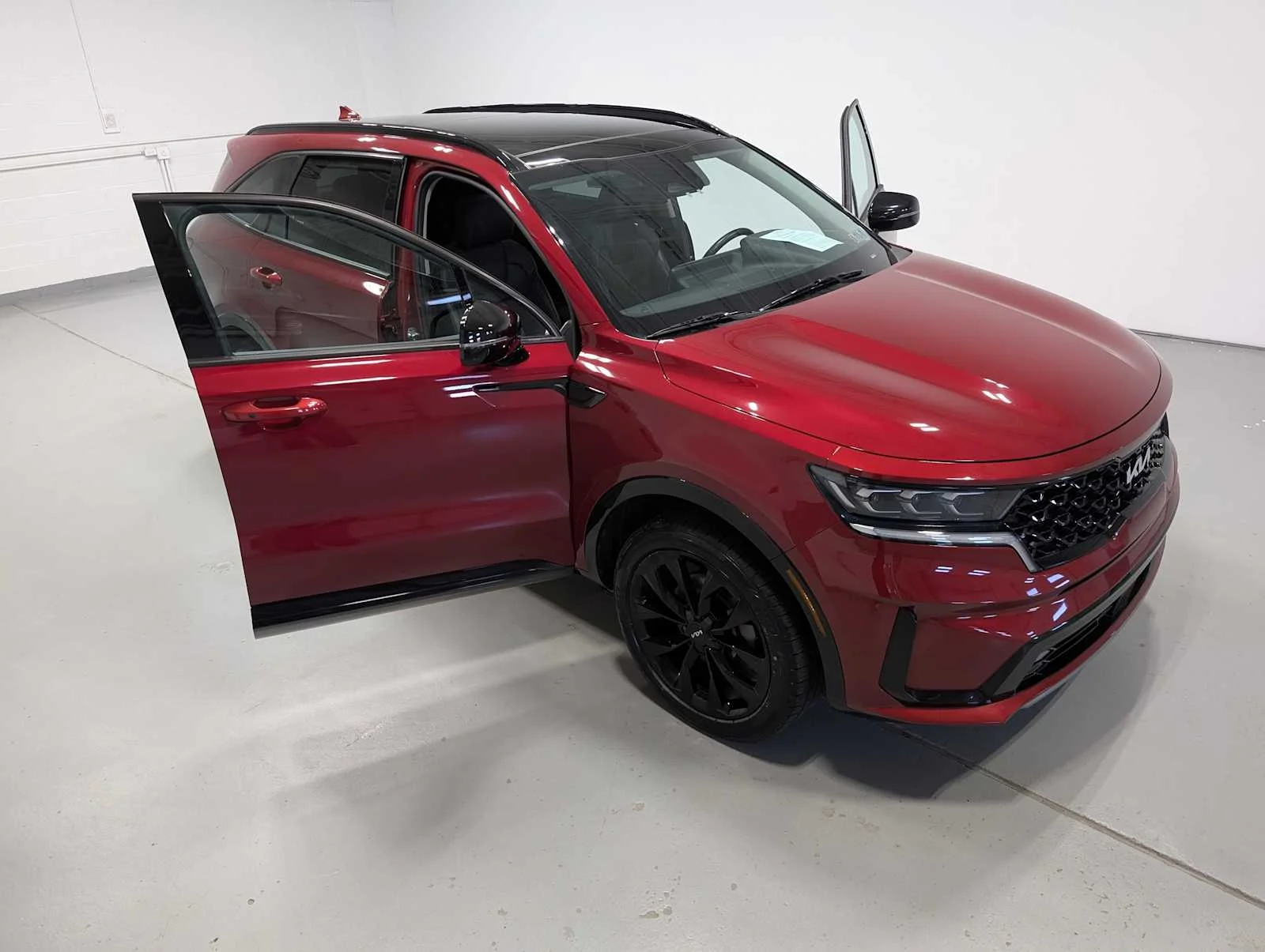 Used 2022 RED Kia SX image 14