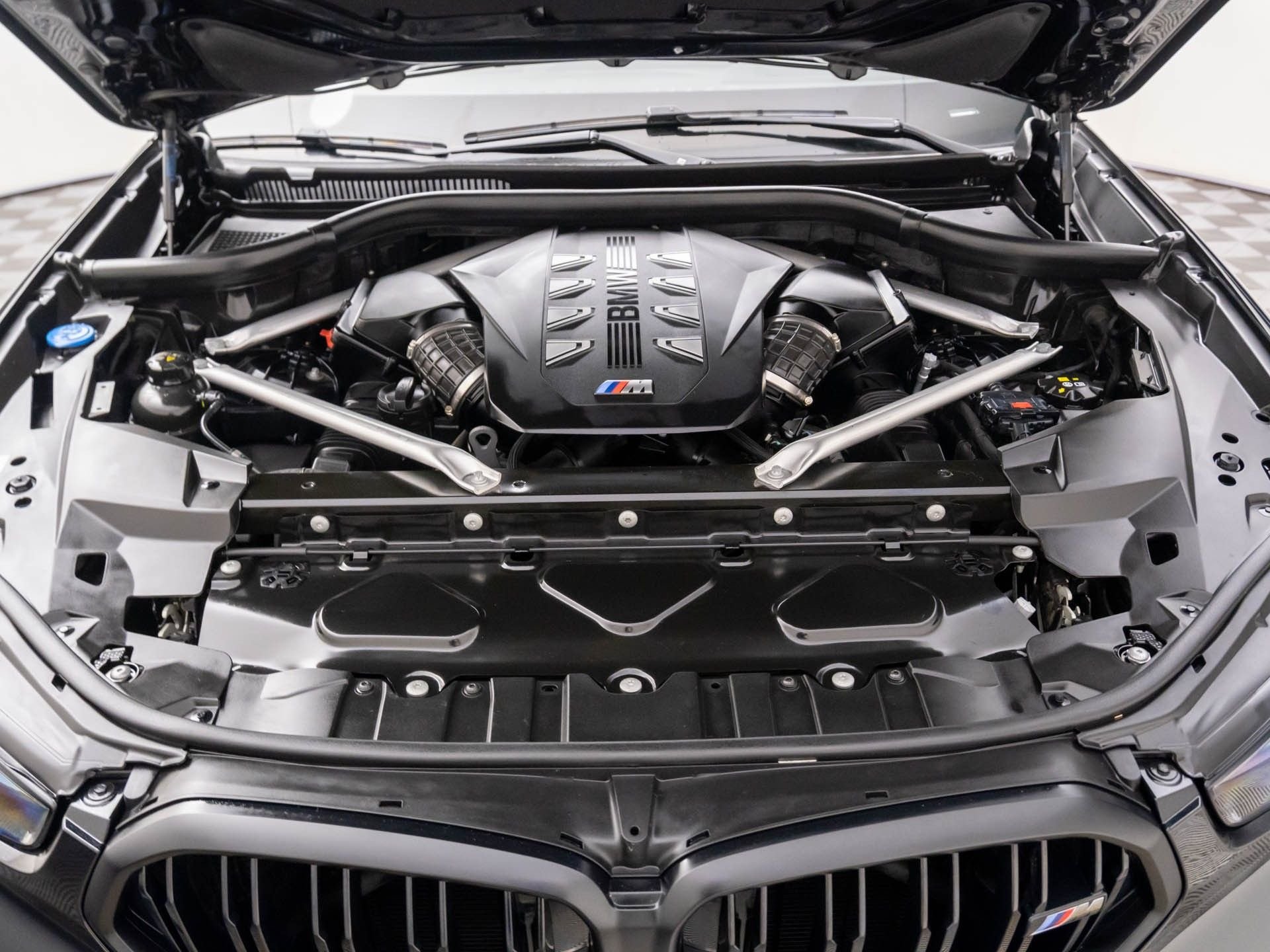 Used 2024 Black BMW M60i image 32