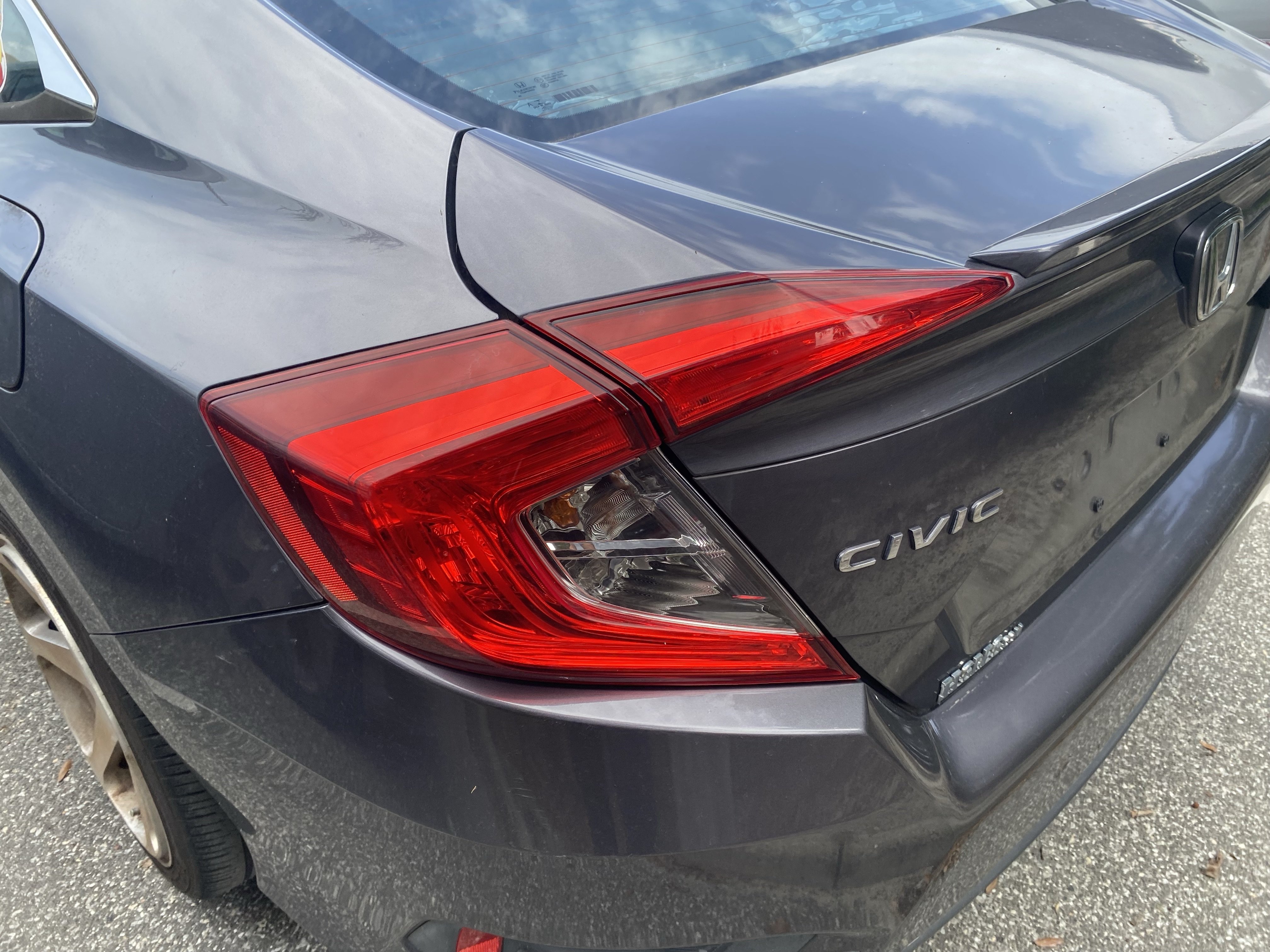 Used 2017 Modern Steel Metallic Honda EX-T image 19