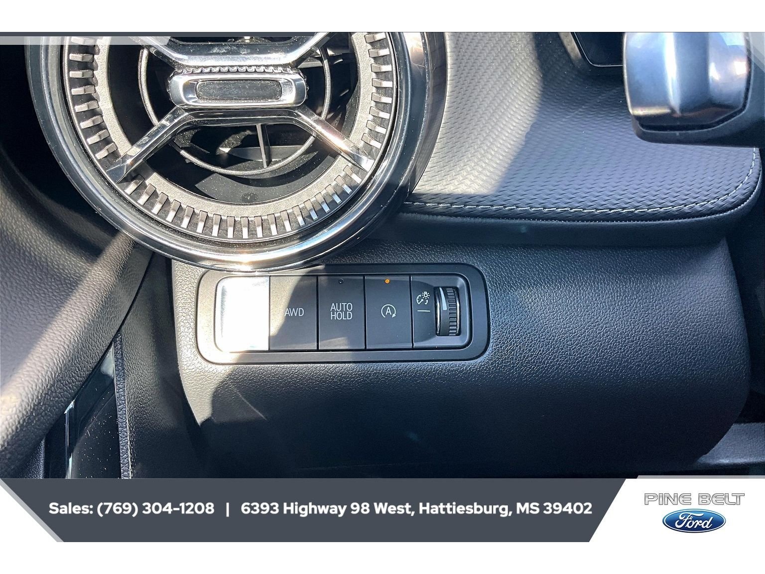 Used 2026 Summit White Chevrolet AWD LT image 23