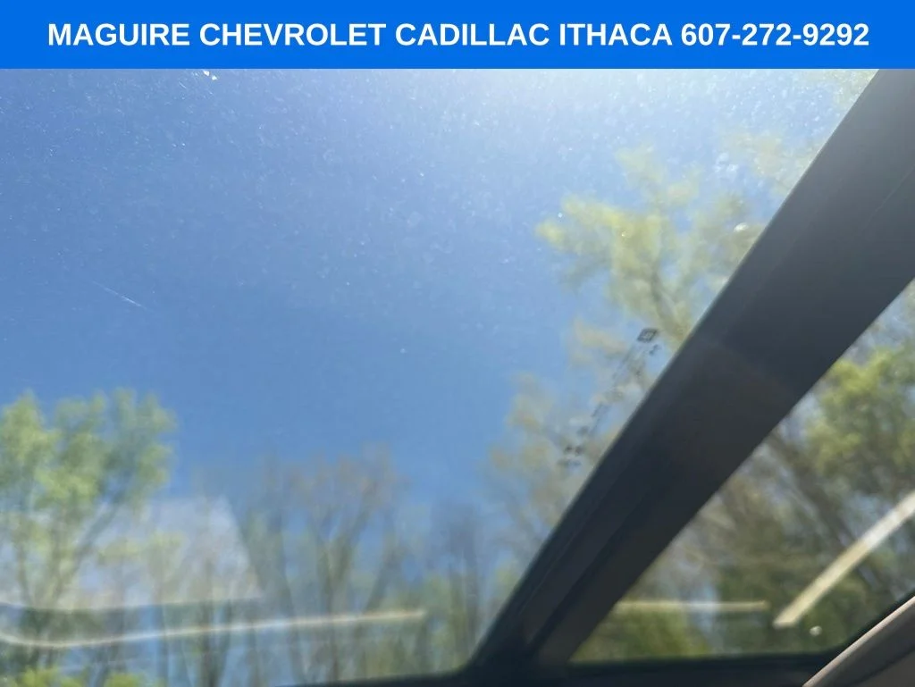 Used 2023 Black Buick Select image 25