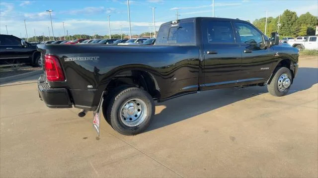 New 2026 Diamond Black Crystal Pearl-Coat Exterior Paint RAM Big Horn image 8
