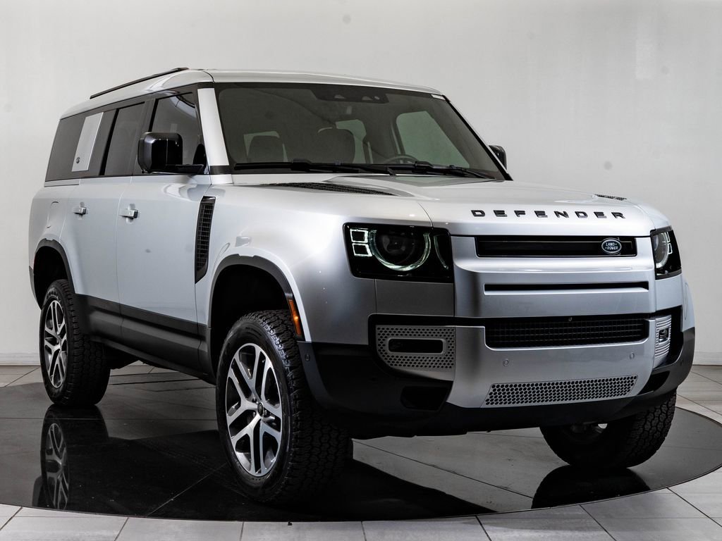 Used 2024 Hakuba Silver Metallic Land Rover S image 12