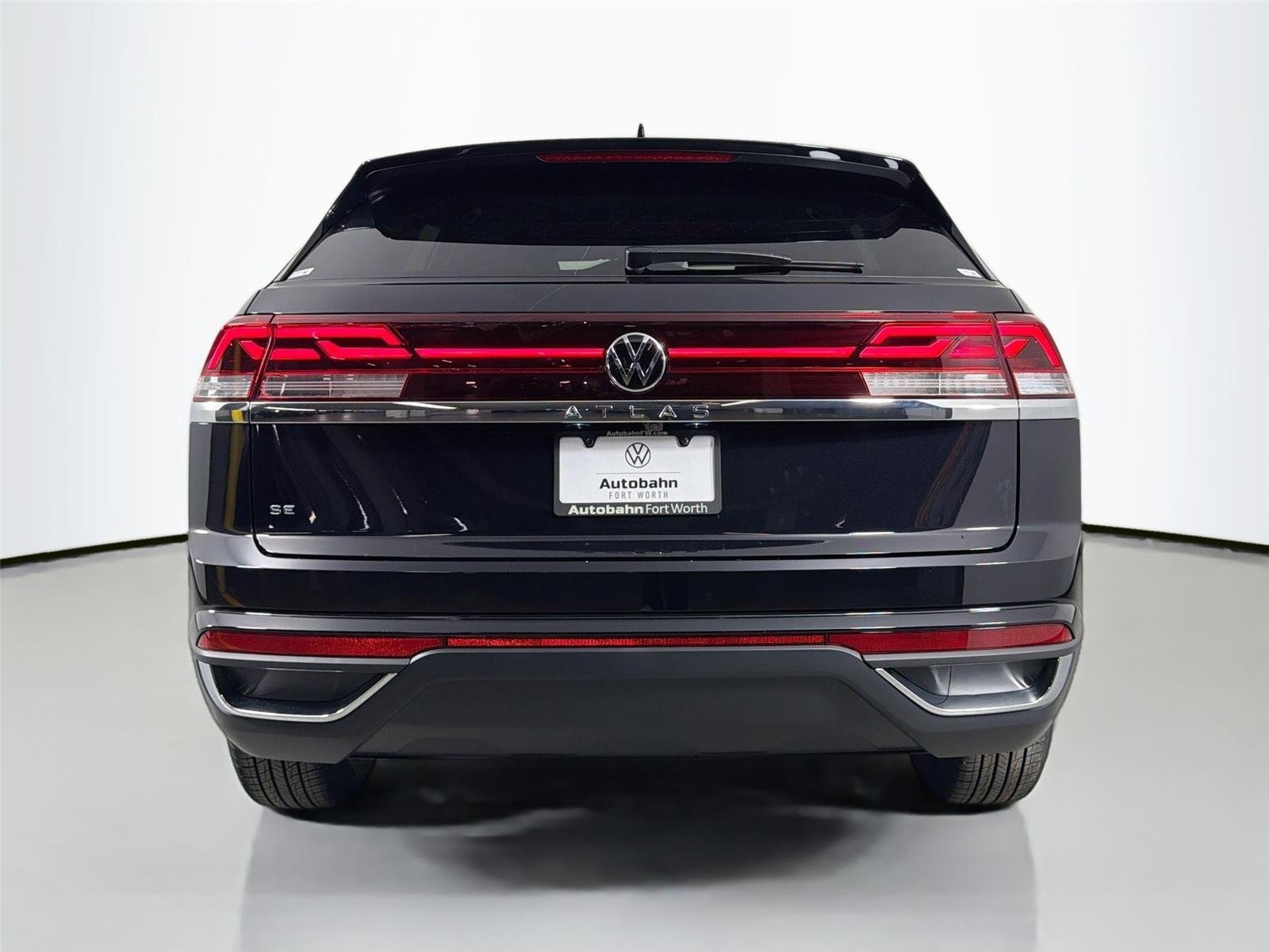 New 2026 Deep Black Pearl Volkswagen 2.0T SE image 6