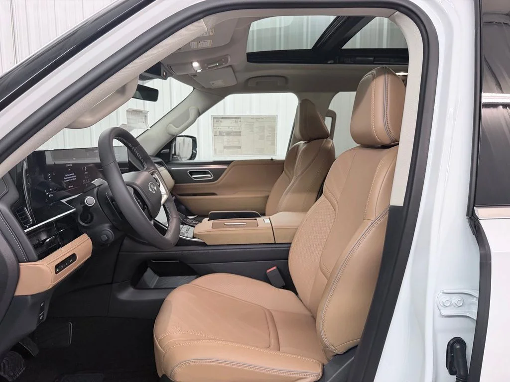 New 2027 RADIANT WHITE INFINITI Luxe 2WD image 12