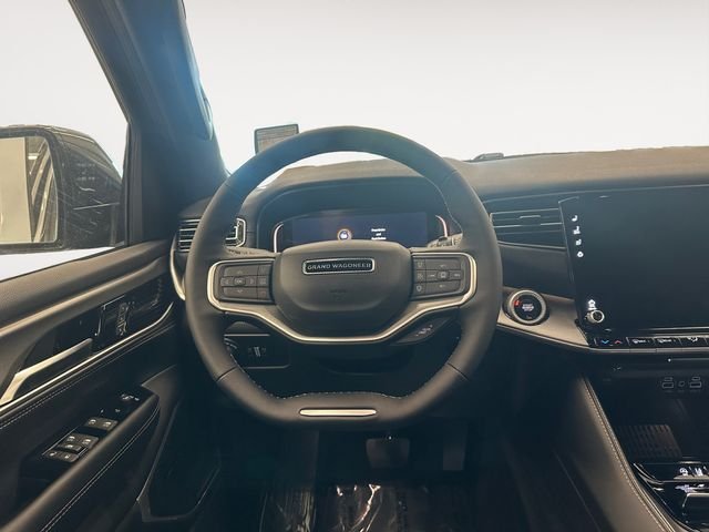 New 2026 Bright White Clear-Coat Exterior Paint Jeep Limited Altitude image 12