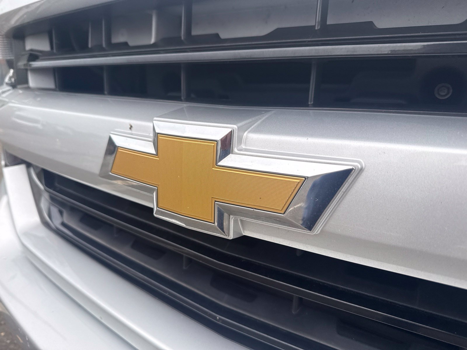 Used 2016 Silver Ice Metallic Chevrolet LT image 5