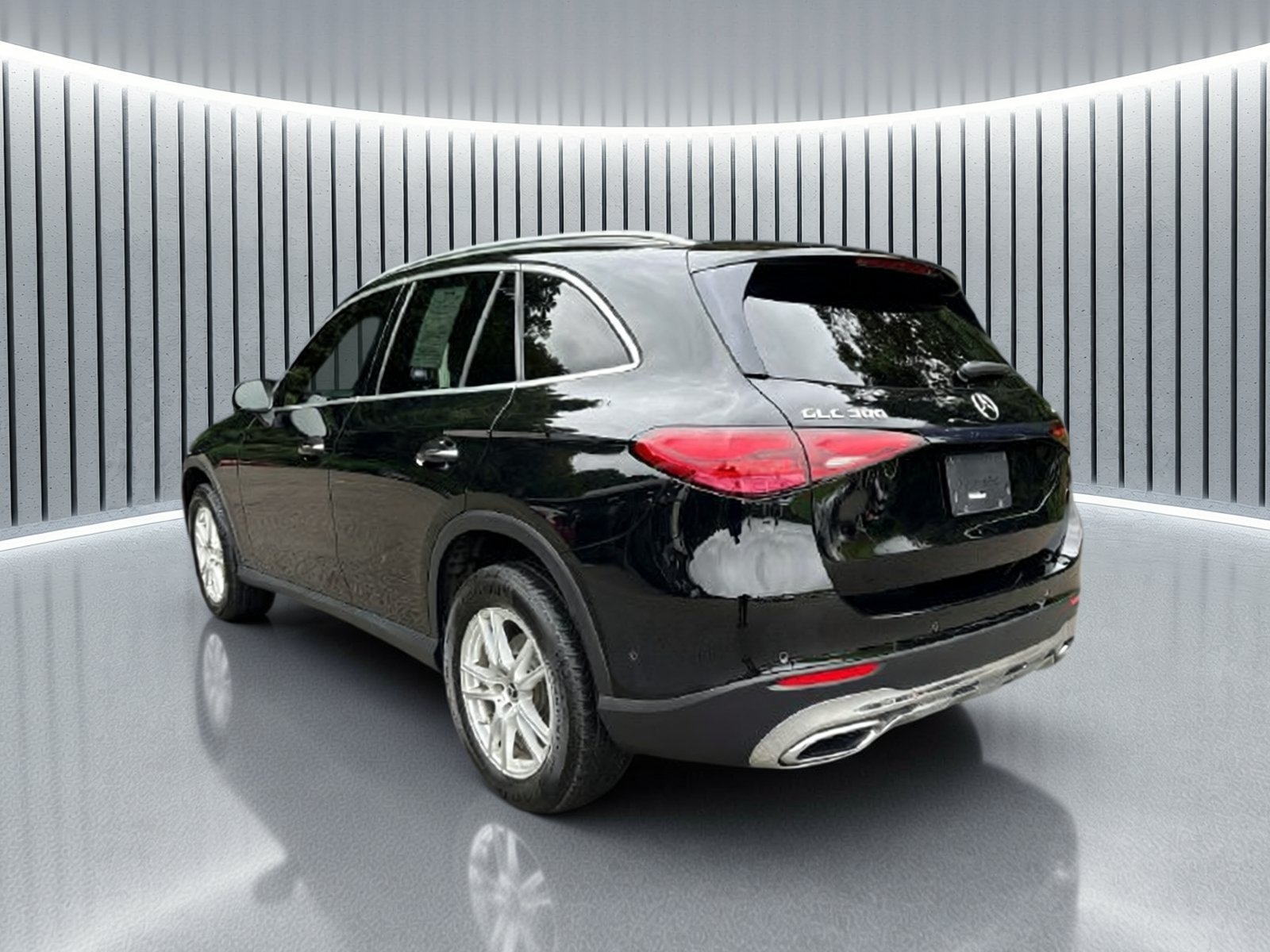 Certified Used 2023 Black Mercedes-Benz GLC 300 image 3