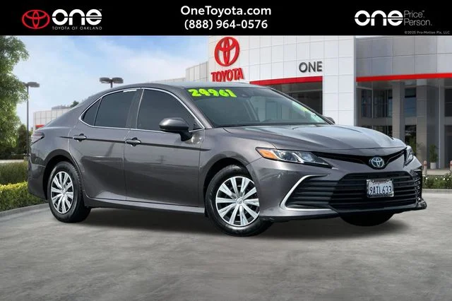 2022 Toyota Camry LE