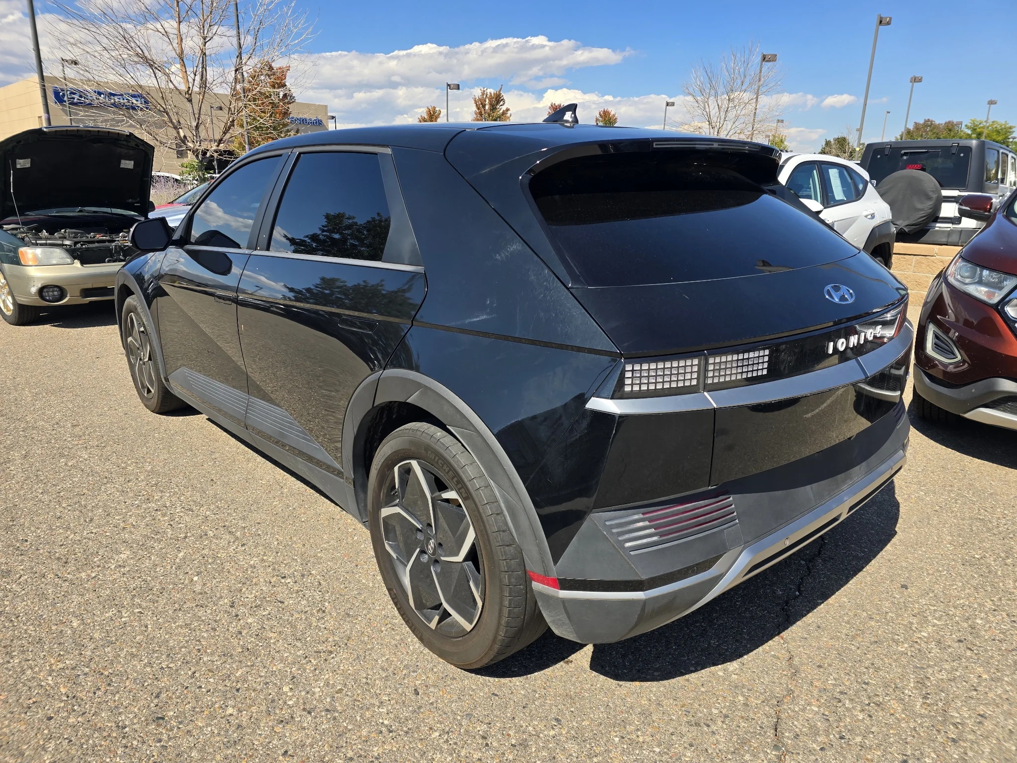 Used 2024 Abyss Black Hyundai SEL image 3