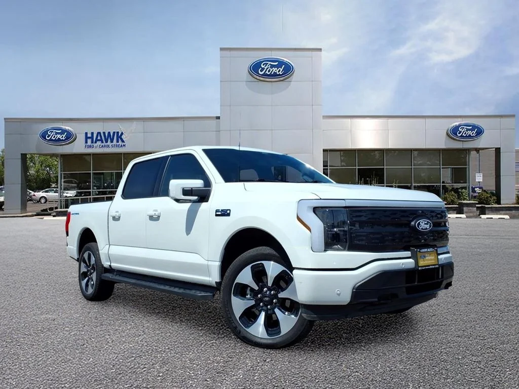 Used 2025 White Ford Platinum image 1