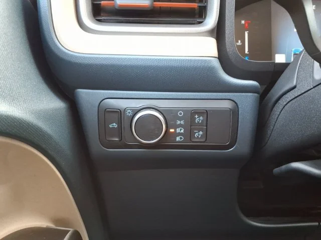 Used 2025 Red Ford Lariat image 28