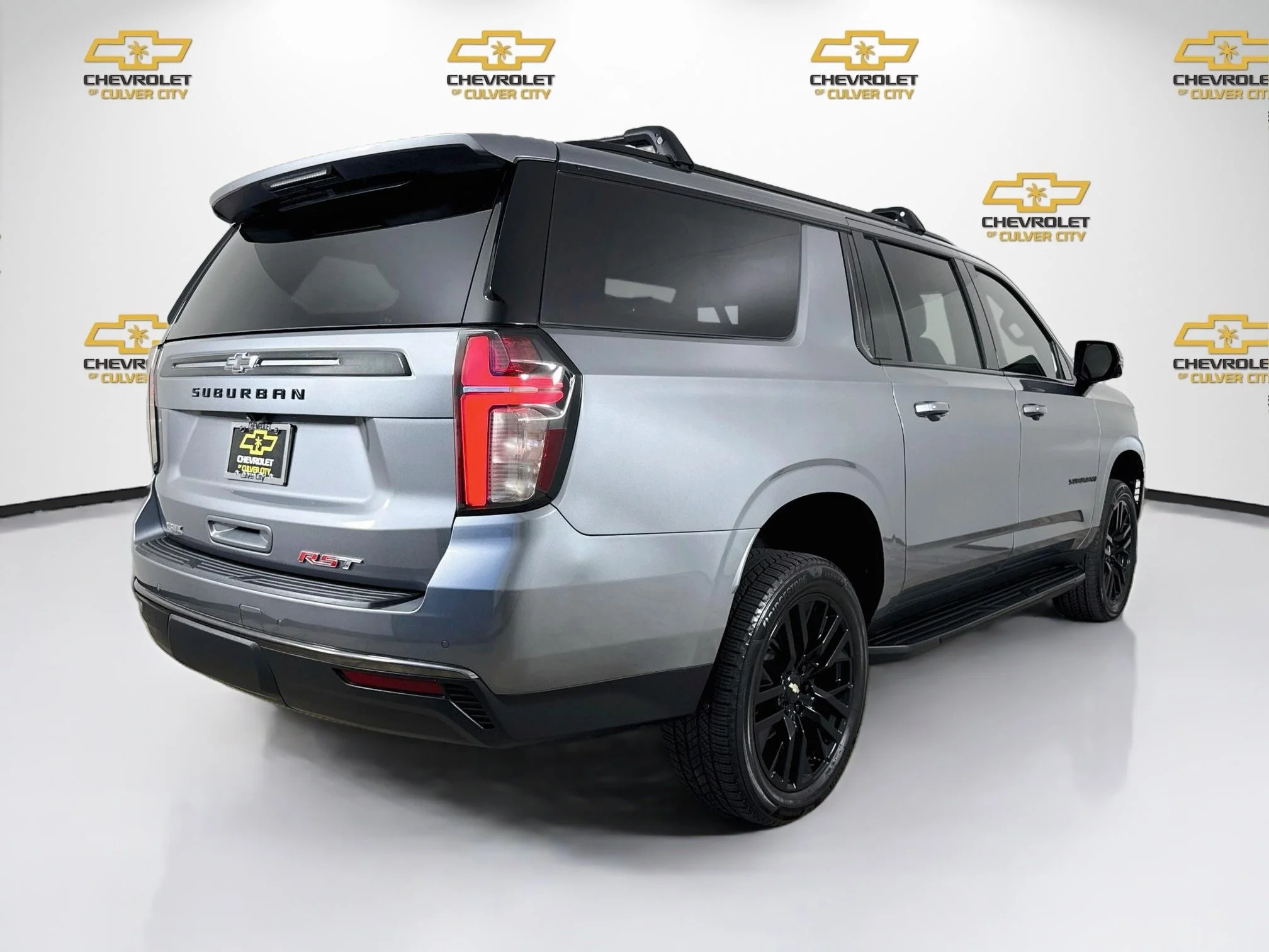 Used 2022 SATIN STEEL METALLIC Chevrolet RST image 8