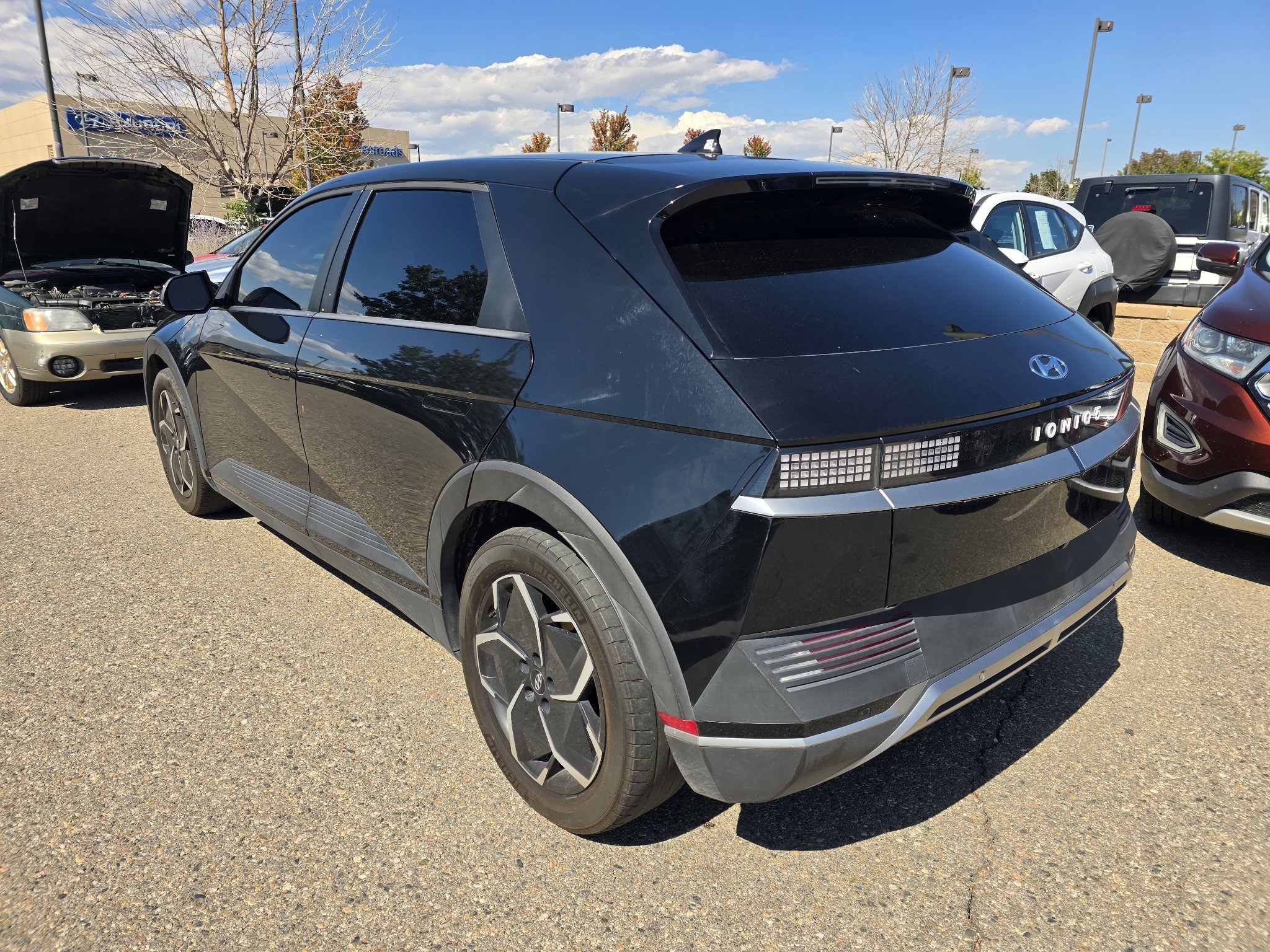 Used 2024 Abyss Black Hyundai SEL image 3