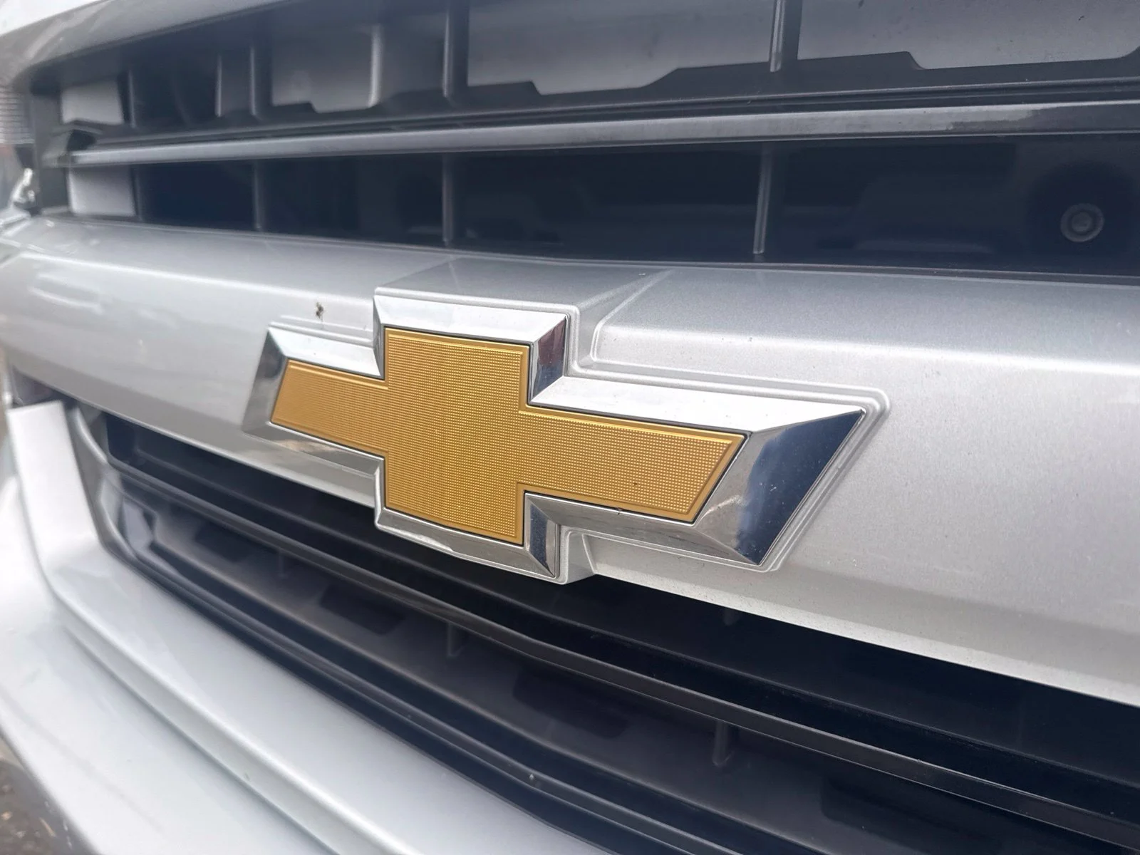 Used 2016 Silver Ice Metallic Chevrolet LT image 5