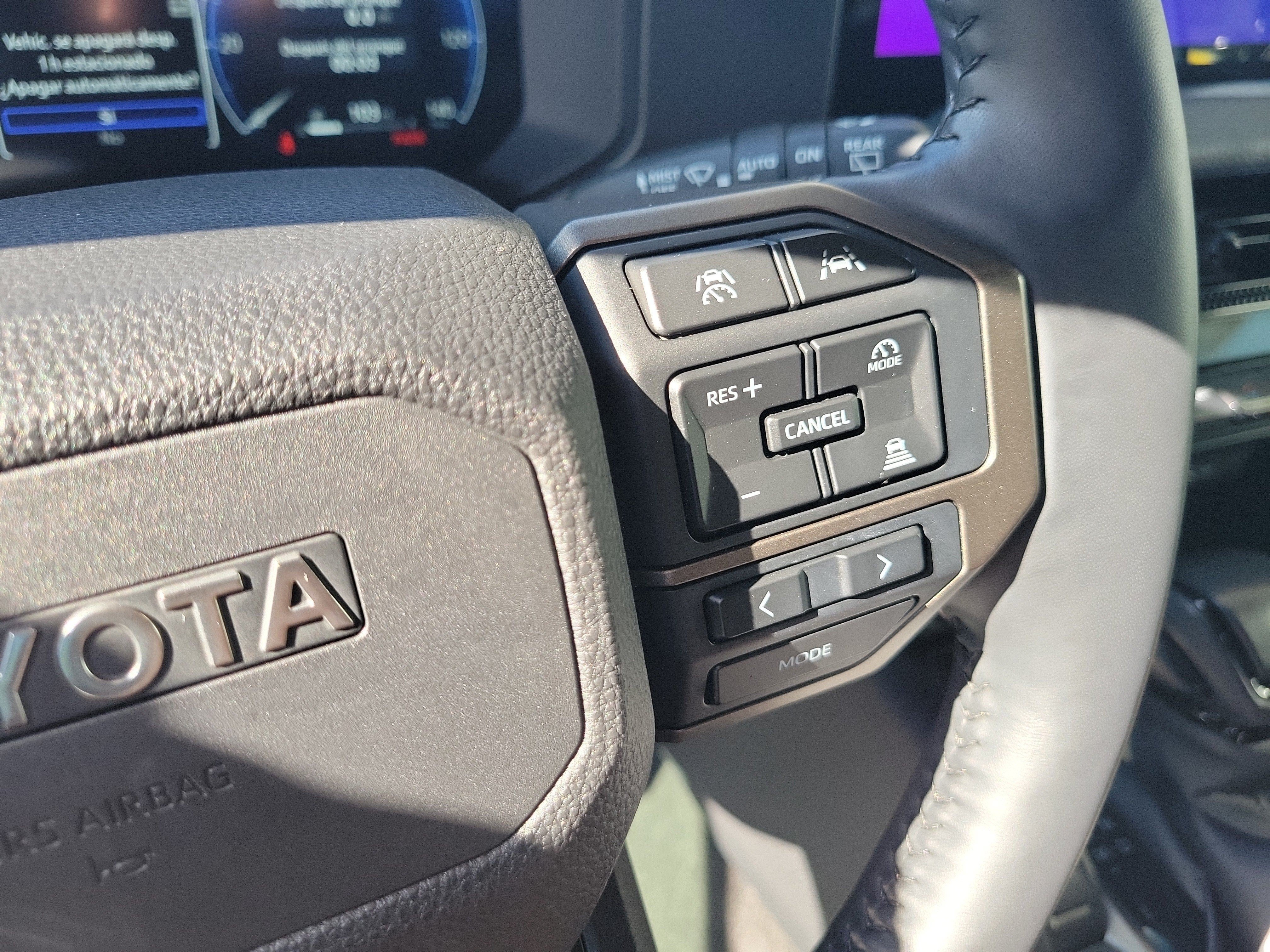 Used 2025 Pearl Toyota Base image 28