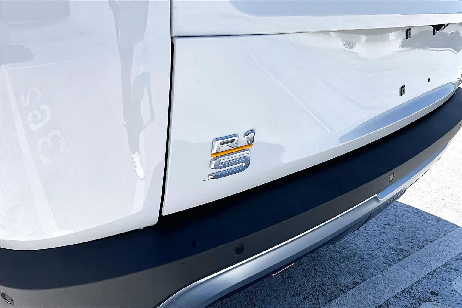Used 2024 Glacier White Rivian Adventure image 28
