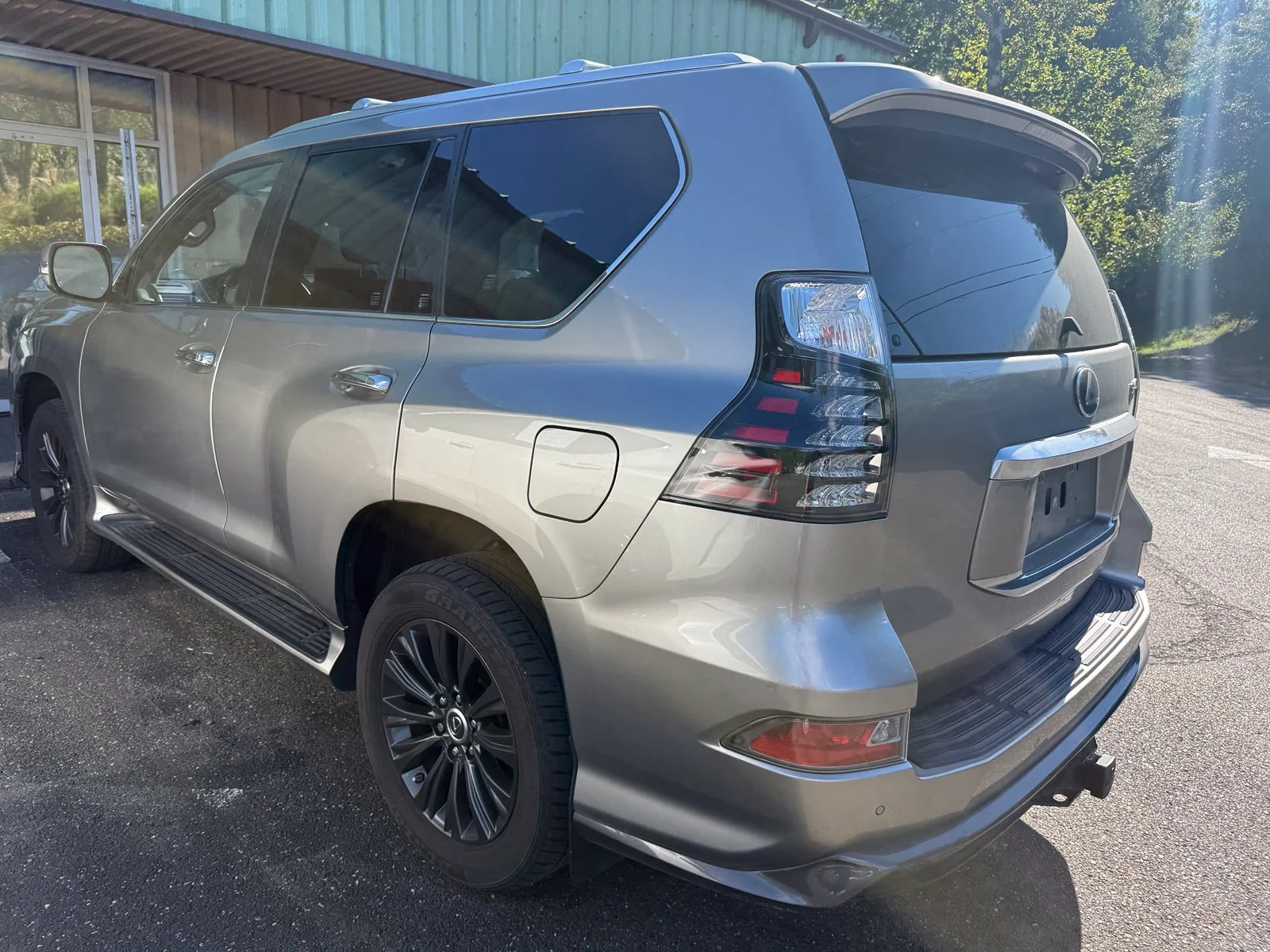 Used 2023 Silver Lexus 460 Luxury image 3