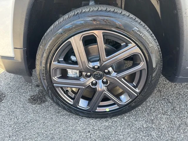 New 2026 Silver Jeep Limited image 9