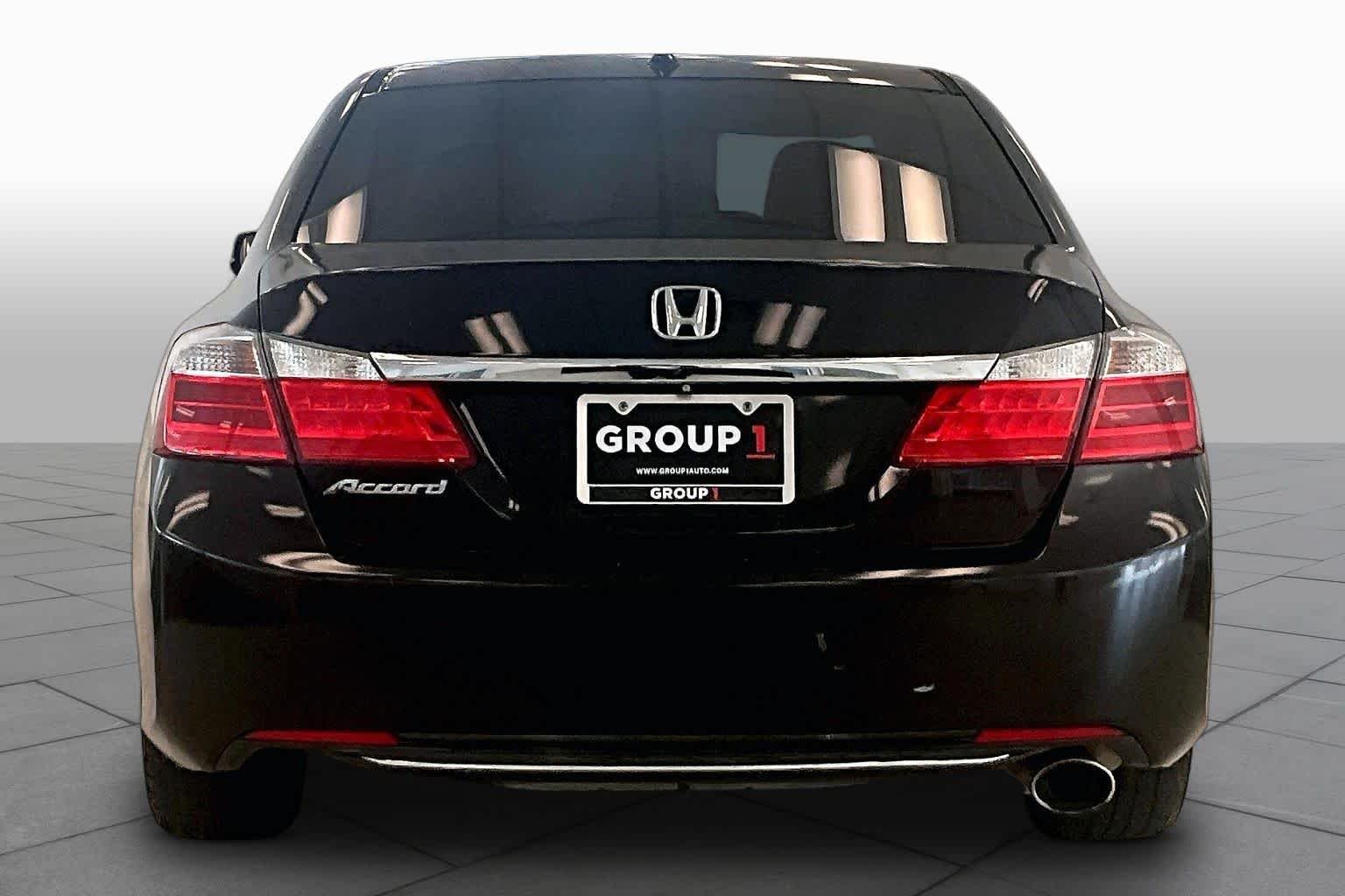 Used 2015 Crystal Black Pearl Honda EX-L image 4