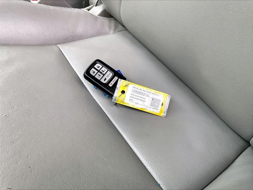 Used 2015 Gray Honda EX-L image 31
