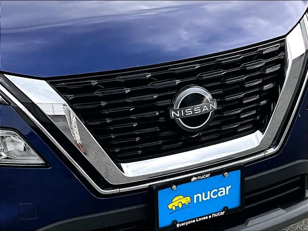 Used 2022 Caspian Blue Metallic Nissan SV image 29